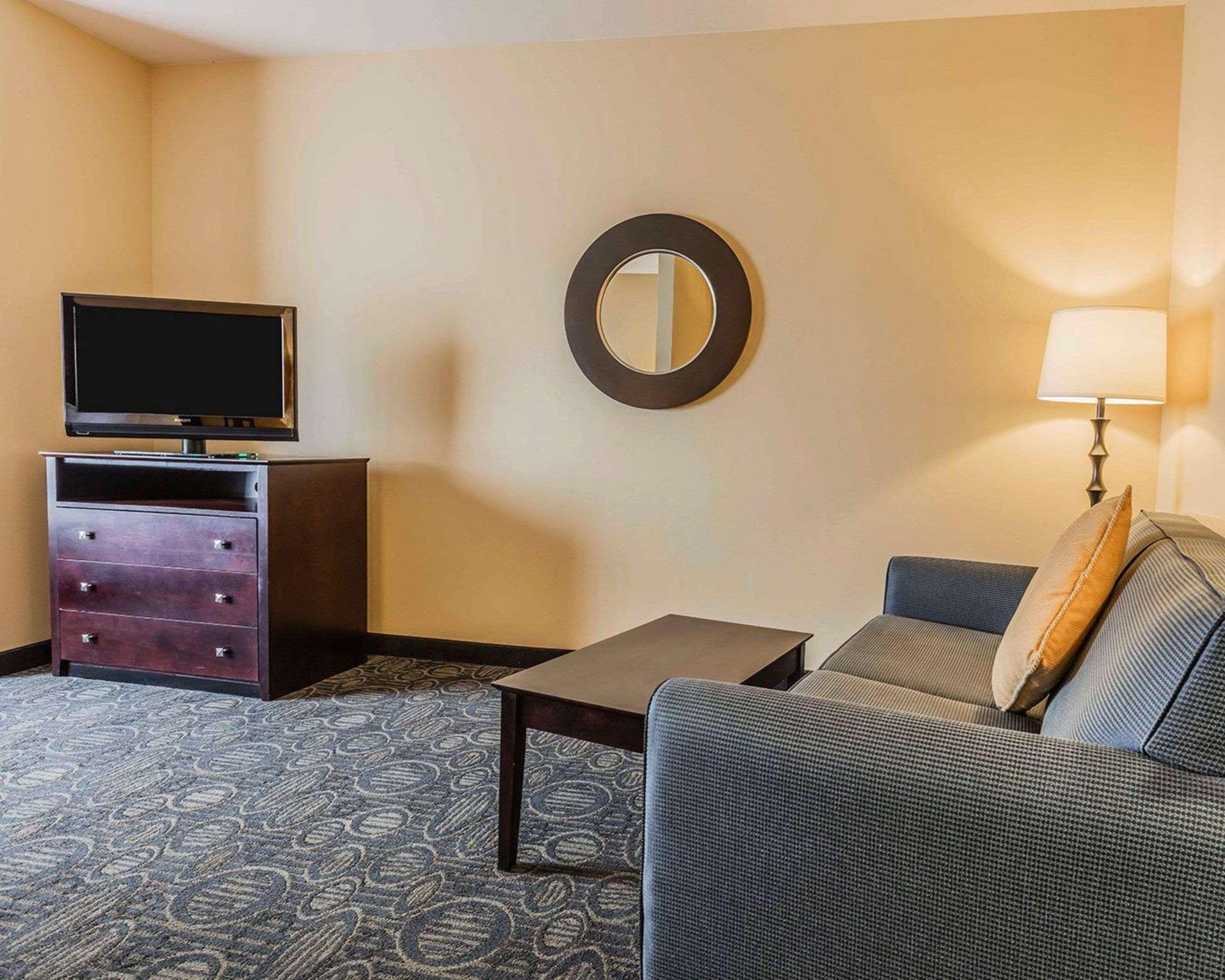 Comfort Suites Pell City I-20 Exit 158 Екстериор снимка